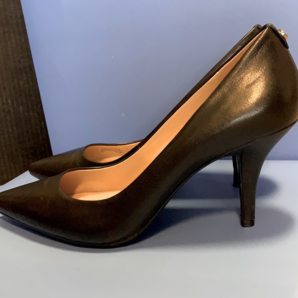 Michael Kors Black Pumps size 8M